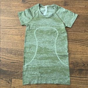 swiftly tech lululemon top